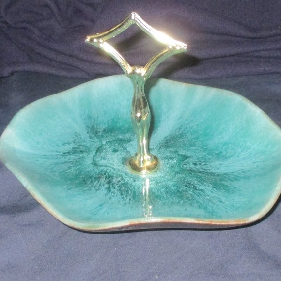 Vintage Blue Mountain Pottery 1-Tier Green Candy Dish - Picture 2 of 3